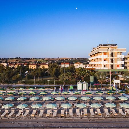 Una Hotels Imperial Beach Hotel ماروتّا المظهر الخارجي الصورة