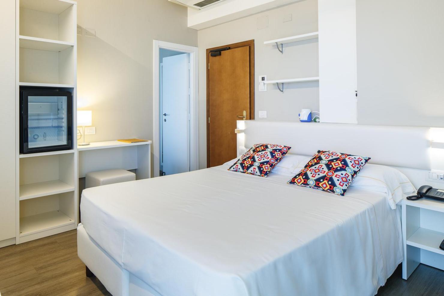 Una Hotels Imperial Beach Hotel ماروتّا المظهر الخارجي الصورة