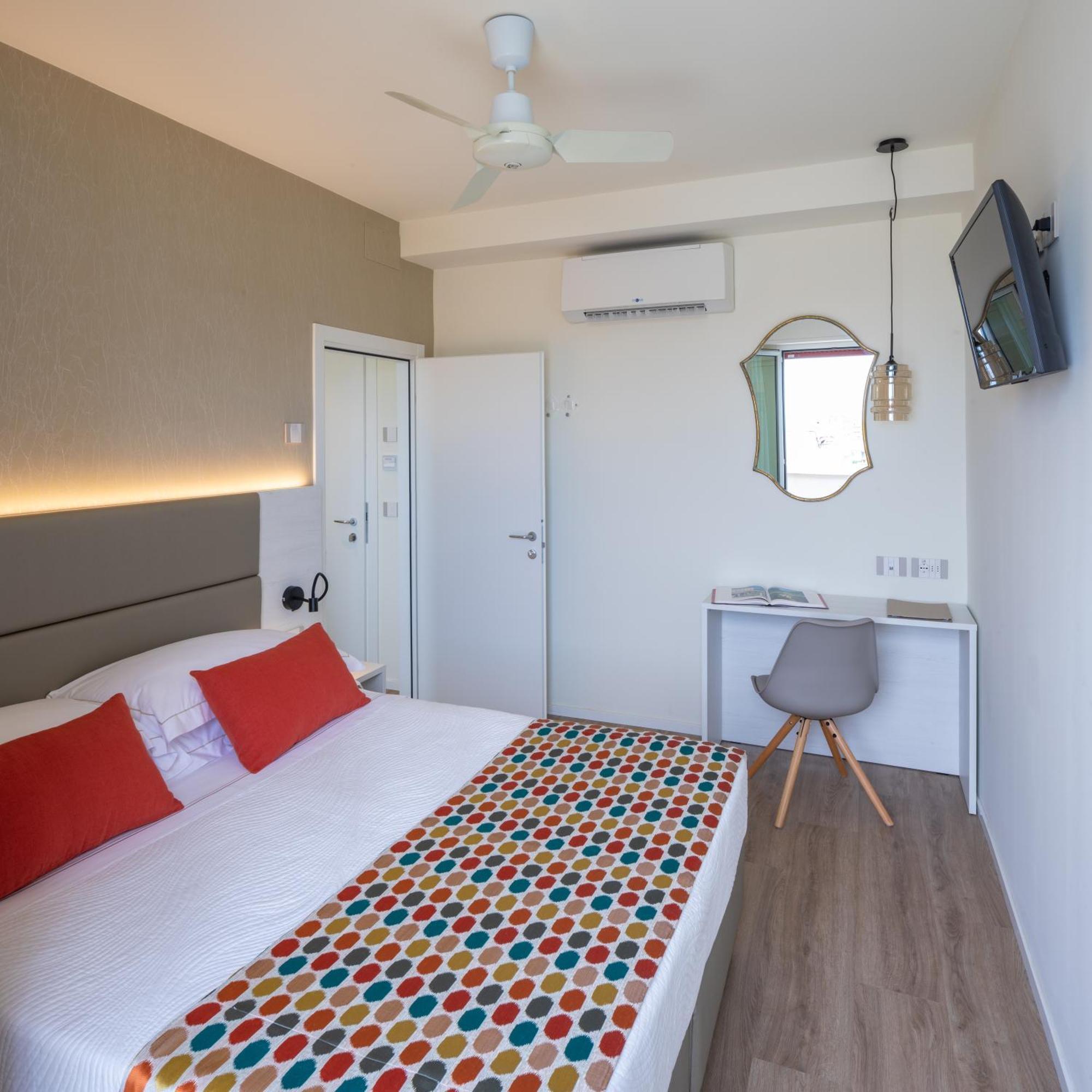 Una Hotels Imperial Beach Hotel ماروتّا المظهر الخارجي الصورة